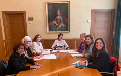 Reunión con la concejala de economía del Ayuntamiento de Oviedo